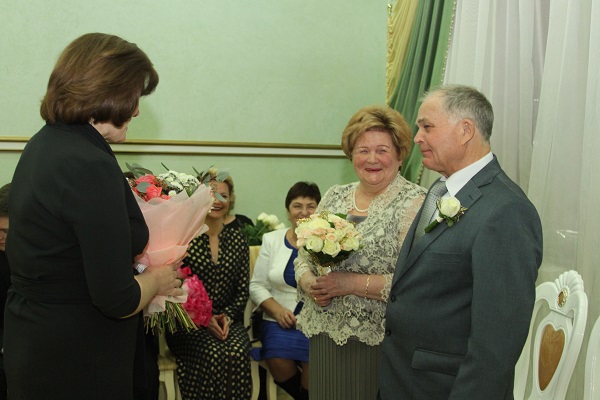 17 декабря 2016 года отметили золотой юбилей супруги Мироновы Владимир Григорьевич и Нина Николаевна