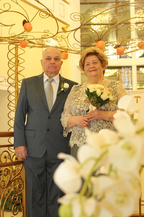 17 декабря 2016 года отметили золотой юбилей супруги Мироновы Владимир Григорьевич и Нина Николаевна