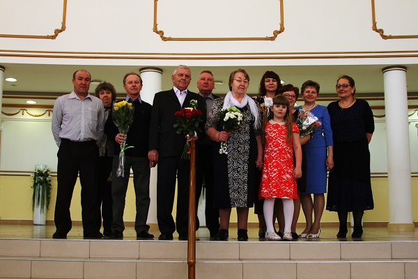 20 мая  2017 года во Дворце торжеств отметили свой золотой юбилей супруги Самардак