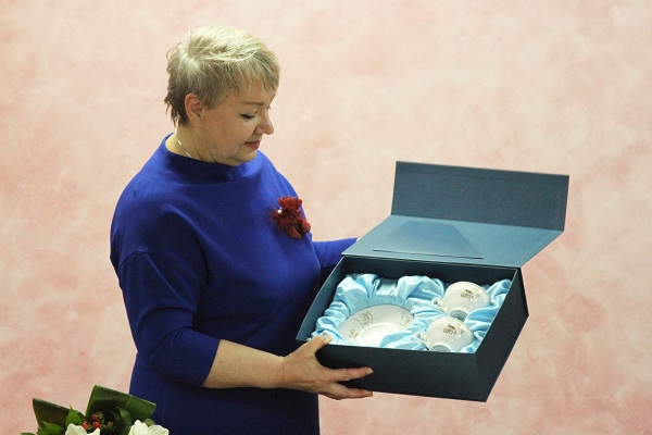 9 июня 2017 года отметили золотой юбилей супруги Фролушины