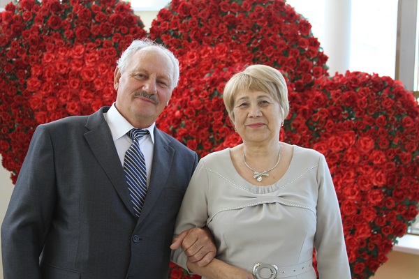 9 июня 2017 года отметили золотой юбилей супруги Фролушины