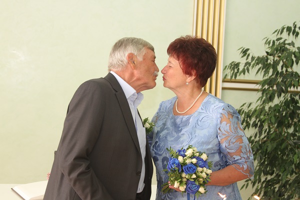 21 июля 2017 года  отметили сапфировый юбилей супруги Гневановы