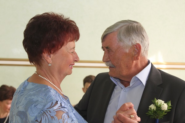 21 июля 2017 года  отметили сапфировый юбилей супруги Гневановы