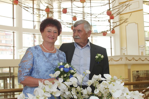 21 июля 2017 года  отметили сапфировый юбилей супруги Гневановы