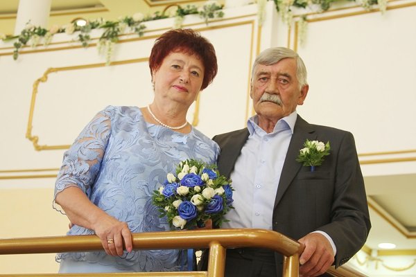 21 июля 2017 года  отметили сапфировый юбилей супруги Гневановы