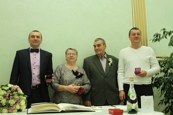 17 ноября 2017 года отметили золотой юбилей супруги Бандура