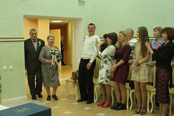 17 ноября 2017 года отметили золотой юбилей супруги Бандура