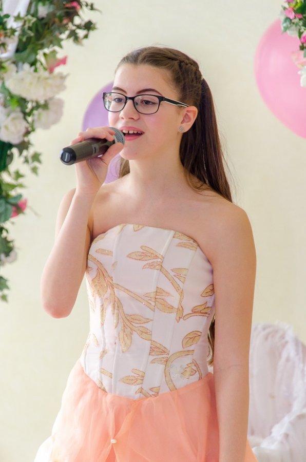 1 апреля во Дворце торжеств прошел праздник