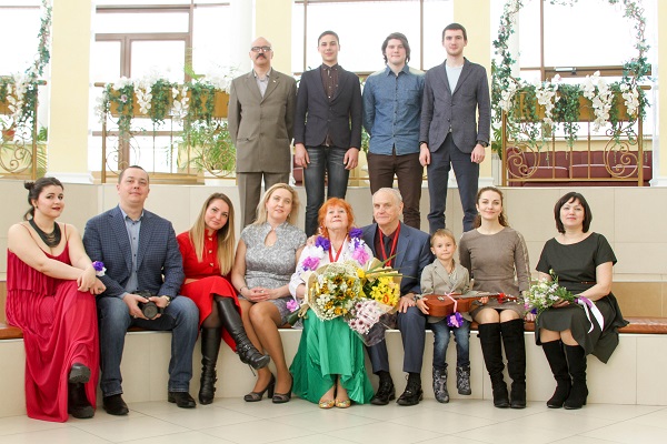 5 марта во Дворце торжеств отметили золотой юбилей супруги Юнаш