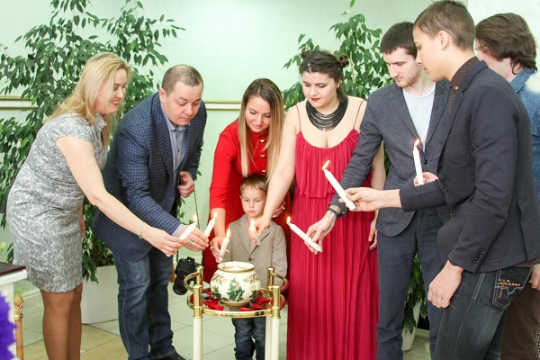 5 марта во Дворце торжеств отметили золотой юбилей супруги Юнаш