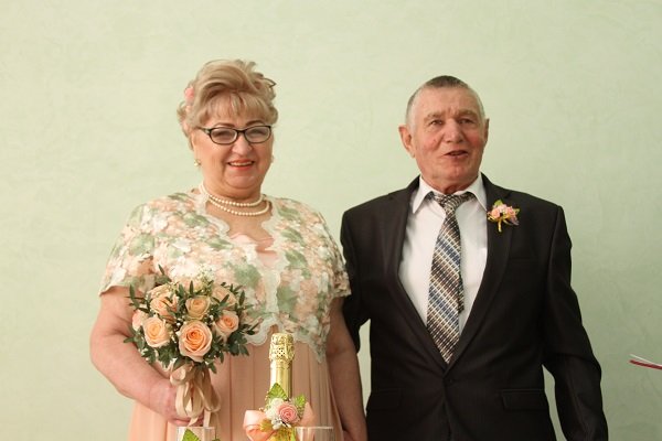 21 апреля в о Дворце торжеств прошел юбилей супругов Лобановых