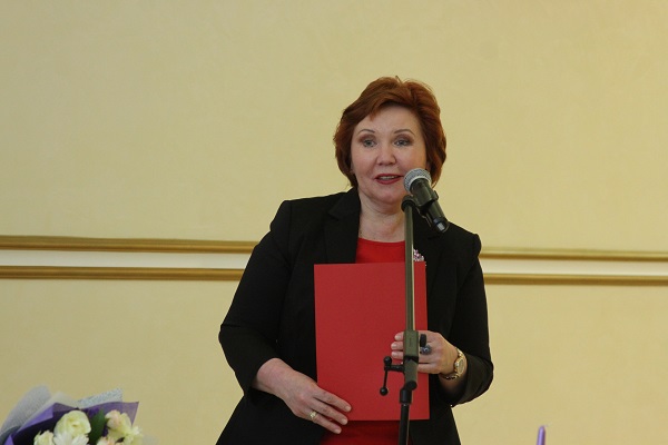 28 апреля во Дворце торжеств отметили золотой юбилей супруги Лежнины