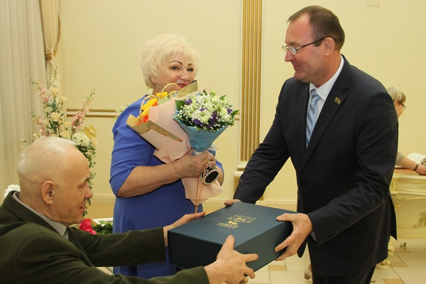 09 февраля  во Дворце торжеств отметили золотой юбилей супруги Андросовы