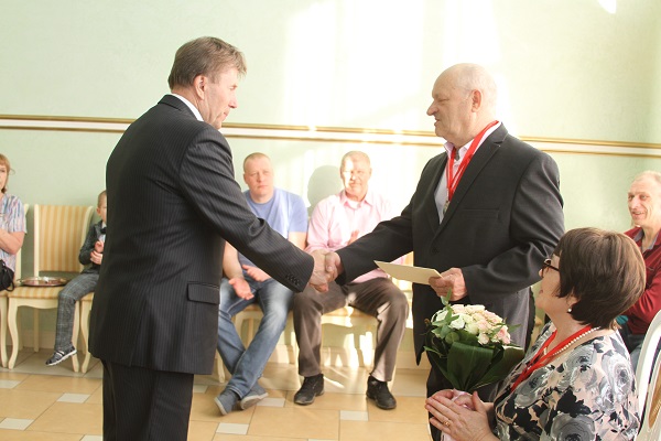 26 апреля во Дворце торжеств отметили золотой юбилей супруги Снегиревы