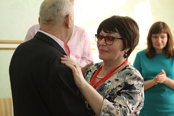 26 апреля во Дворце торжеств отметили золотой юбилей супруги Снегиревы