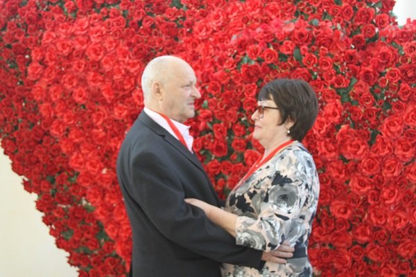 26 апреля во Дворце торжеств отметили золотой юбилей супруги Снегиревы