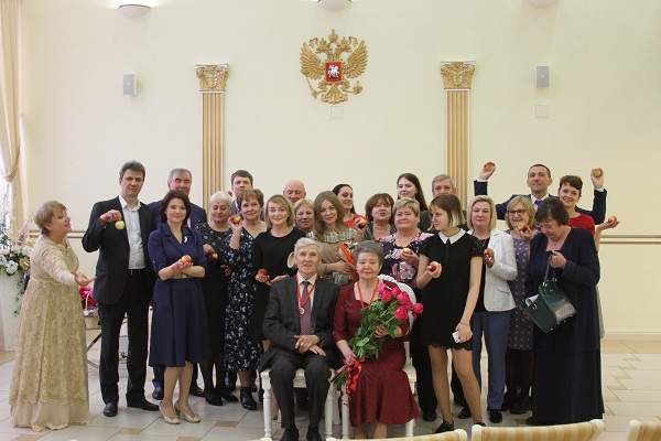 18 мая во Дворце торжеств отметили золотой юбилей супруги Веселовы Владимир Анатольевич и Любовь Михайловна  