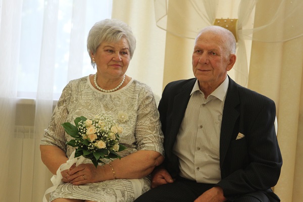 13 августа во Дворце торжеств, отметили золотой юбилей свадьбы супруги Филатовы