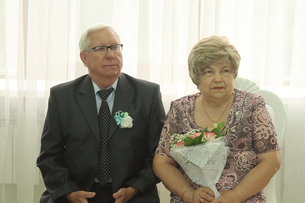 9 августа во Дворце торжеств отметили золотой юбилей супруги Черновы