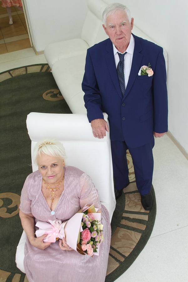 6 сентября во Дворце торжеств отметили золотой юбилей семья Мирошниковых