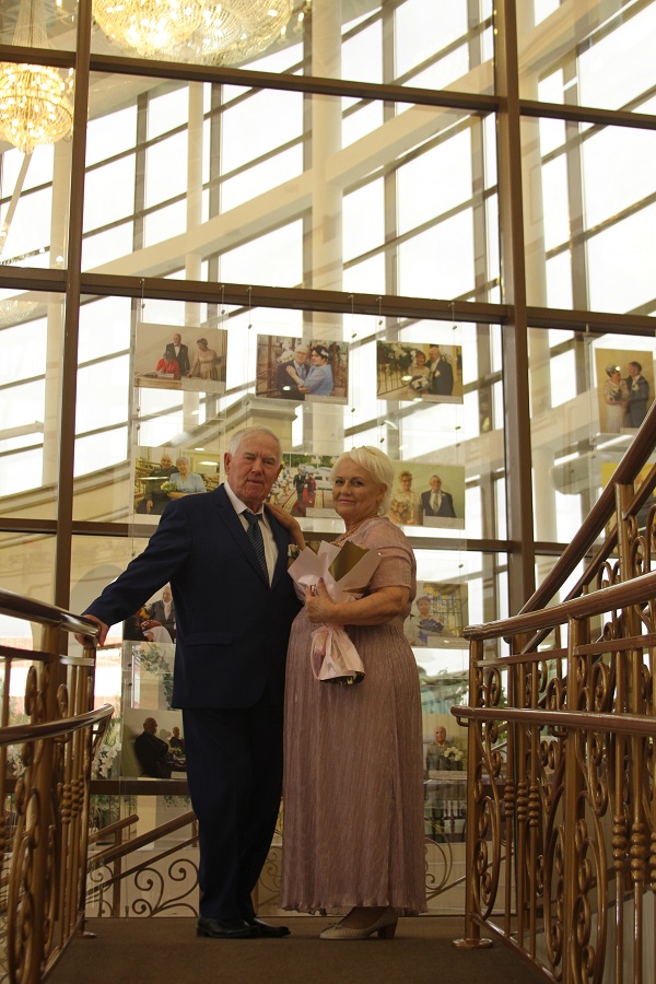 6 сентября во Дворце торжеств отметили золотой юбилей семья Мирошниковых