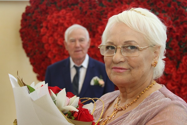 6 сентября во Дворце торжеств отметили золотой юбилей семья Мирошниковых
