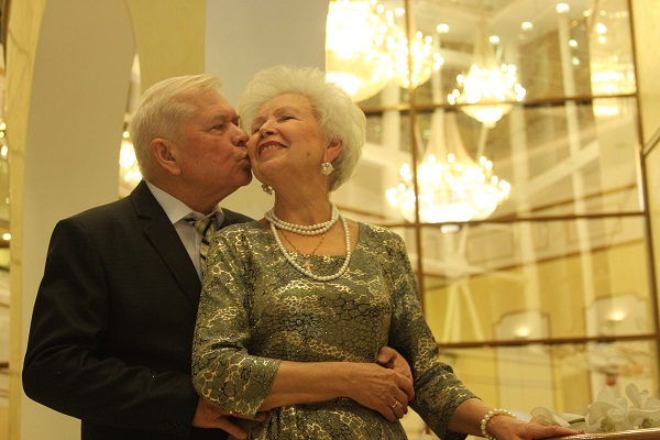 30 ноября отметили золотой юбилей супруги Поповы