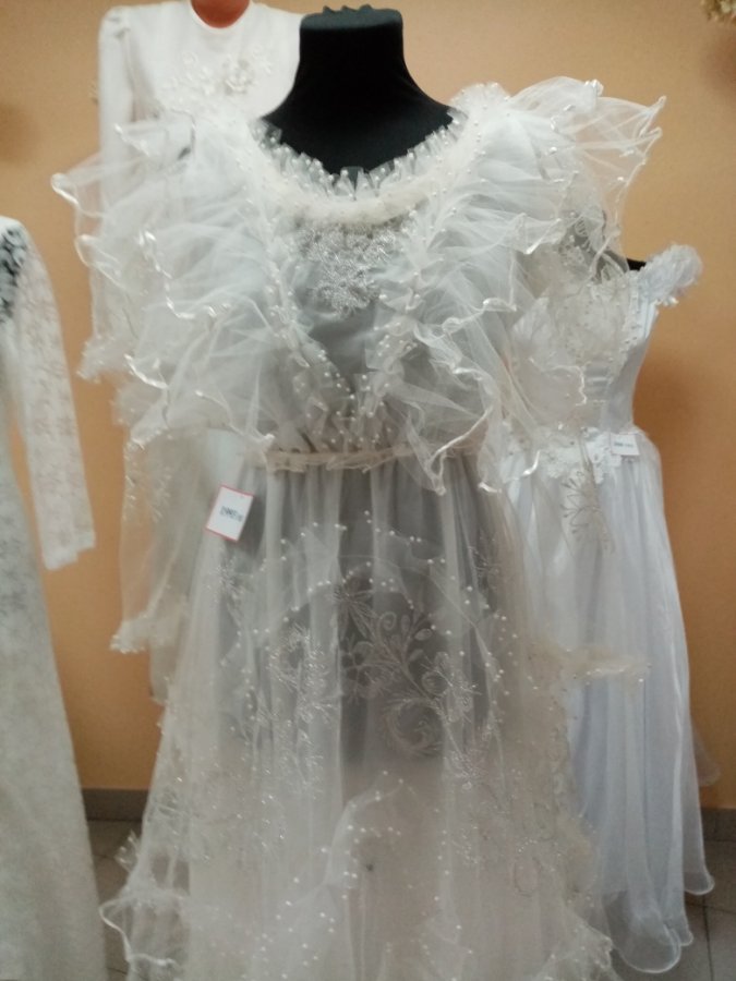 Выставка свадебных ретро-платьев   и аксессуаров