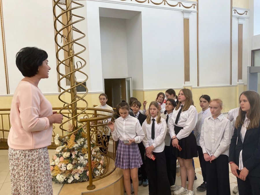 25 мая гимназисты 6 "В" класс посетили квест "Семейные ценности" в МКУ "Дворц торжеств".